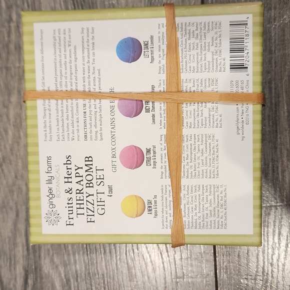 NWT Ginger lily farms Botanicals 4 count Fruit & Herb Fizzy Bath Bombs gift set - Picture 3 of 5